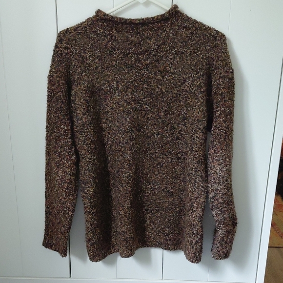 Cozy Brown Turtleneck Sweater with Textured Knit - Picture 4 of 4